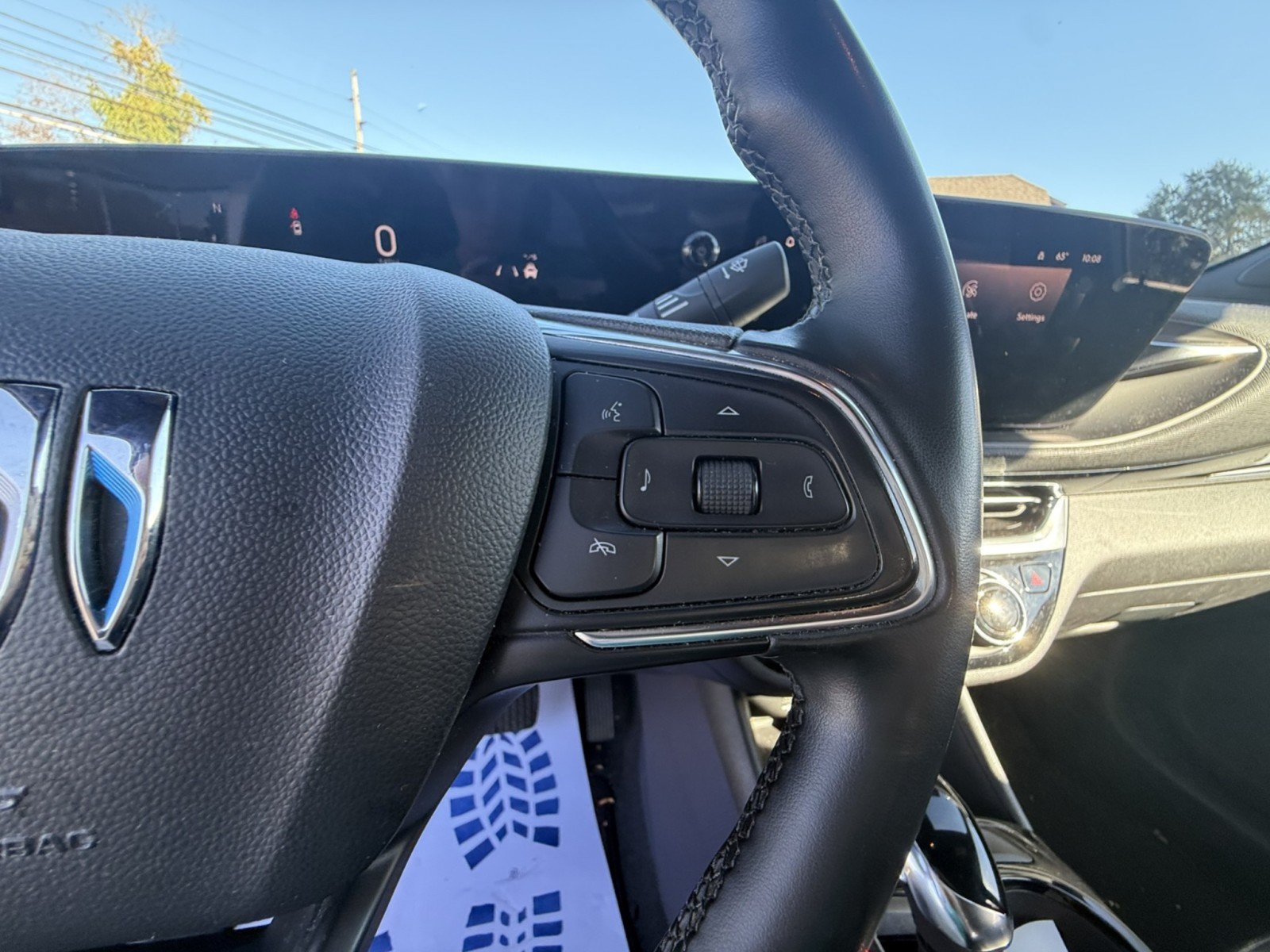 Used 2024 Buick Envista Sport Touring w/ Convenience I Package FWD image 19