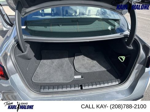 Used 2025 BMW 228i xDrive w/ M Sport Package AWD/4WD image 6