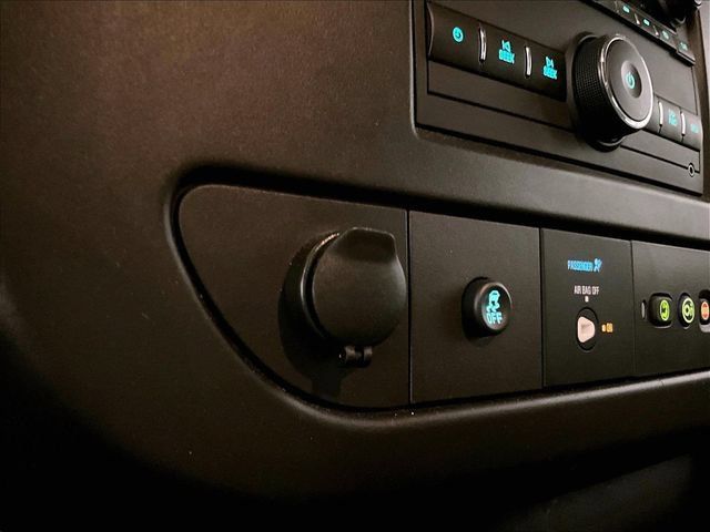 Used 2018 Chevrolet Express 3500 LT w/ LT Preferred Equipment Group RWD image 31