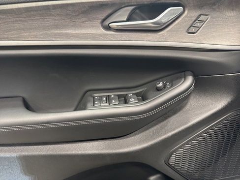 New 2025 Jeep Grand Cherokee Limited w/ Trailer Tow Package image 17