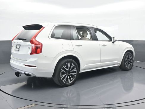 Used 2020 Volvo XC90 T5 Momentum w/ Protection Package Premier image 6