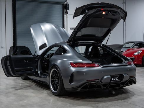 Used 2018 Mercedes-Benz AMG GT R image 33
