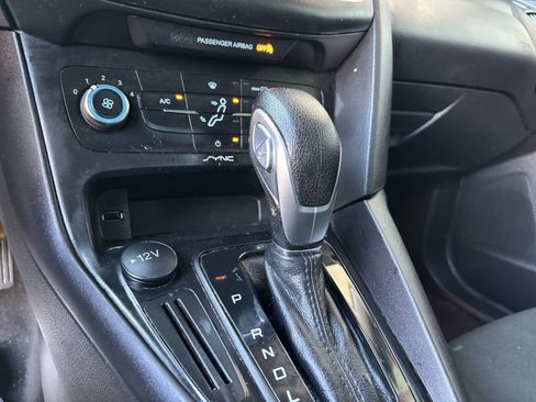 Used 2018 Ford Focus SE image 20