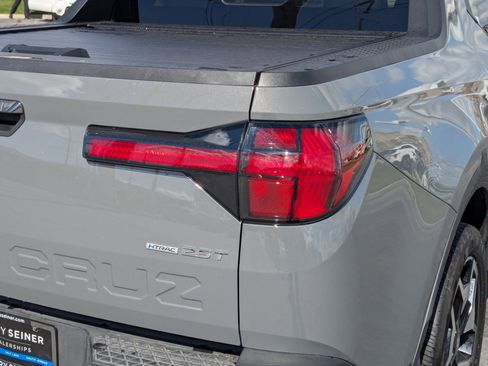 Used 2022 Hyundai Santa Cruz Limited AWD/4WD image 12