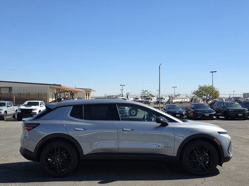 New 2026 Chevrolet Equinox EV LT w/ LPO, Blackout Package image 8