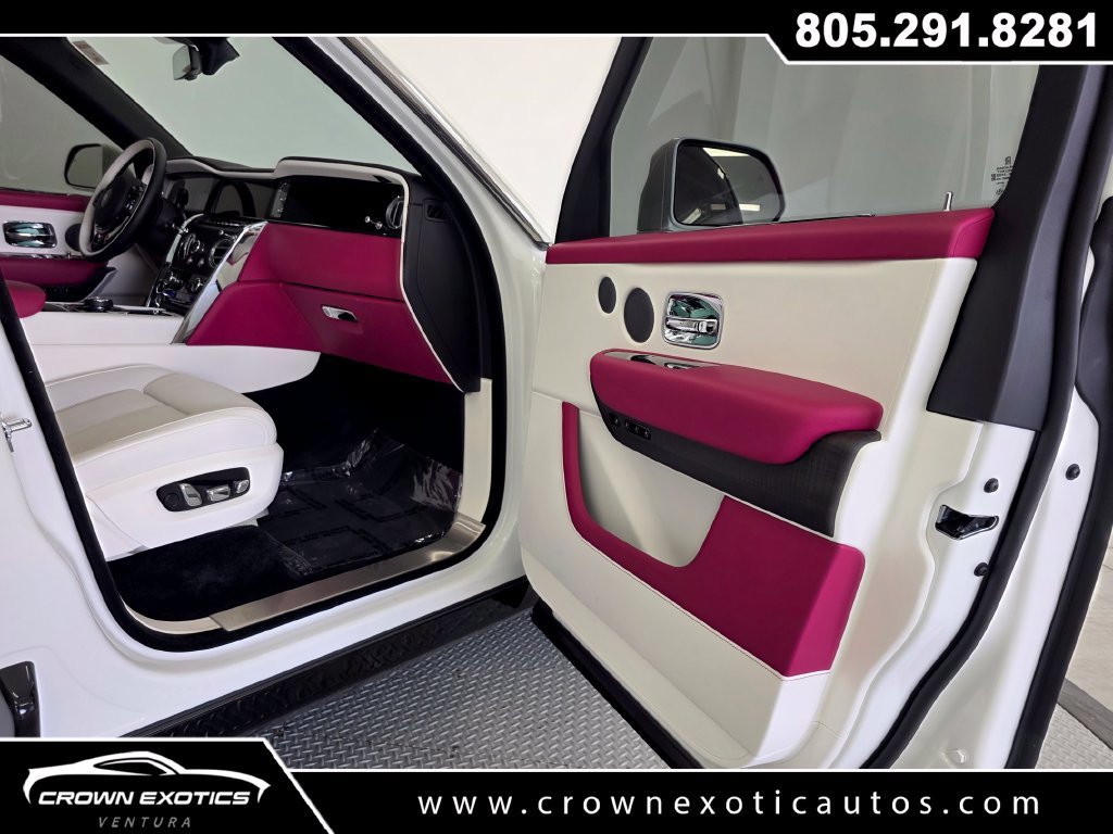 Used 2026 Rolls-Royce Cullinan AWD/4WD image 20