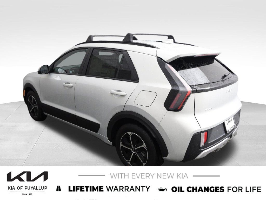 New 2027 Kia Niro LX FWD image 7