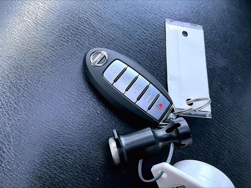 Used 2019 Nissan Armada Platinum w/ Captain's Chairs Package image 15