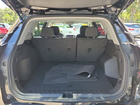 Certified 2022 GMC Terrain SLE w/ Driver Convenience Package AWD/4WD image 22