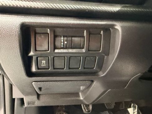 Used 2018 Subaru Impreza 2.0i AWD/4WD image 16