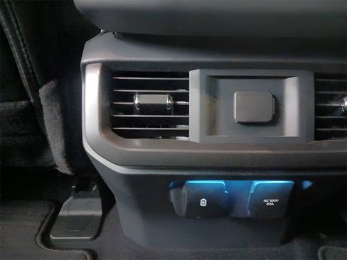 Certified 2025 Ford F150 Lariat image 25