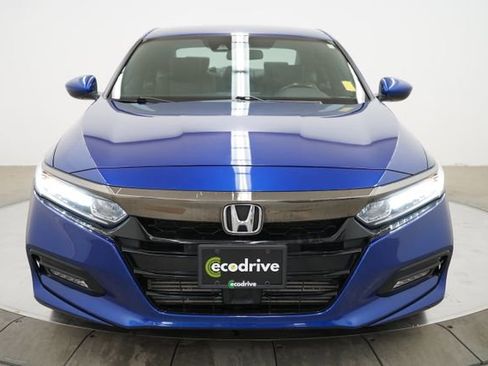 Used 2019 Honda Accord Sport image 2