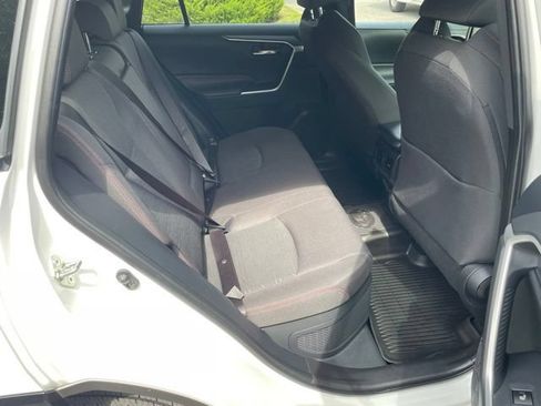 Used 2022 Toyota RAV4 SE w/ Weather & Moonroof Package AWD/4WD image 14