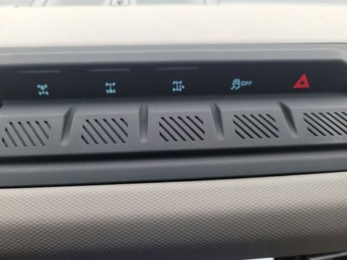 Used 2023 Ford Bronco Wildtrak image 16