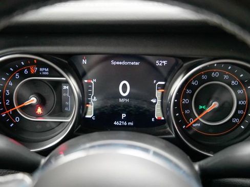 Used 2021 Jeep Gladiator Overland w/ Uconnect 4C Nav & Sound Group image 32