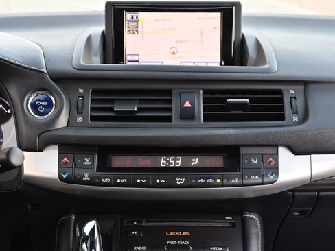 Used 2013 Lexus CT 200h w/ F Sport Pkg w/Nuluxe Trim FWD image 21