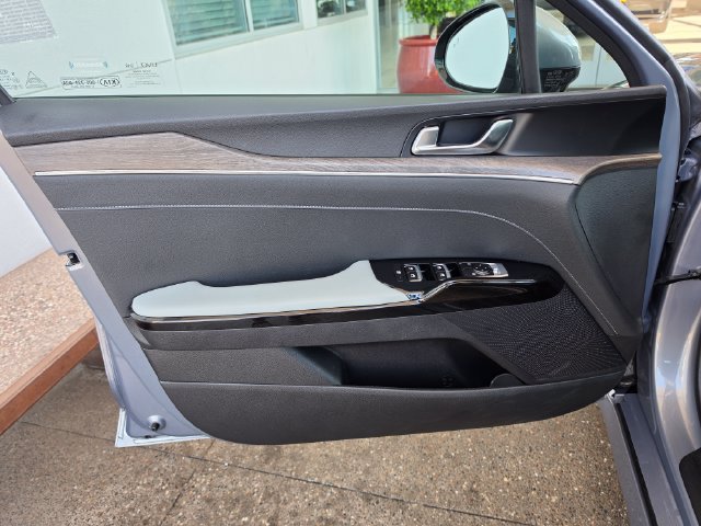 Used 2021 Kia K5 EX FWD image 21