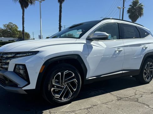 New 2025 Hyundai Tucson Limited image 8