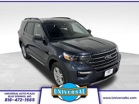 Used 2022 Ford Explorer XLT AWD/4WD image 1