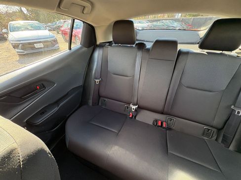 Used 2025 Toyota Prius LE image 35