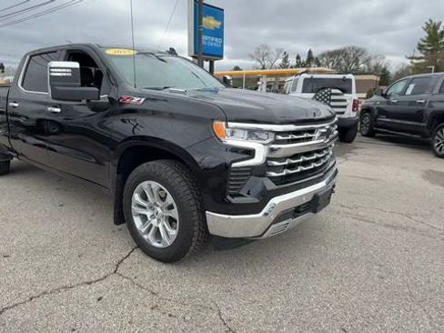 Used 2025 Chevrolet Silverado 1500 LTZ AWD/4WD image 2