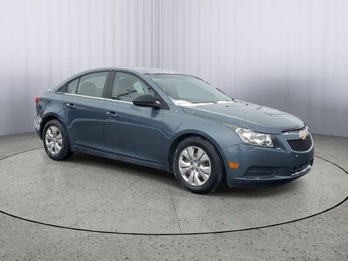 Used 2012 Chevrolet Cruze LS w/ Connectivity Package image 2