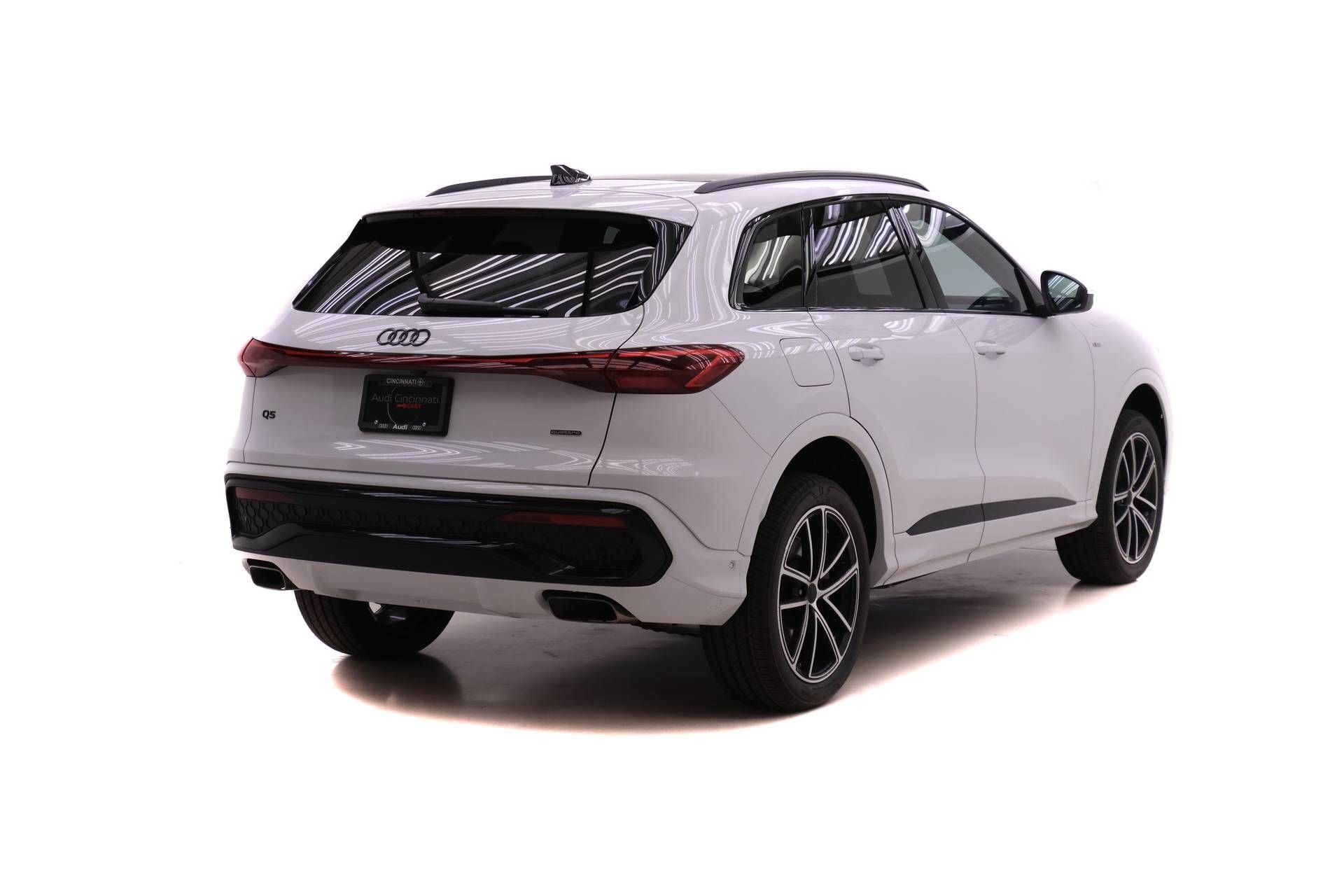 Used 2026 Audi Q5 Premium Plus w/ Premium Plus AWD/4WD image 4