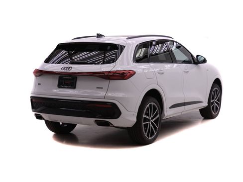 New 2026 Audi Q5 Premium Plus image 4