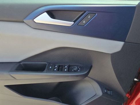 Certified 2022 Volkswagen Taos SE w/ IQ.Drive SE Package FWD image 26