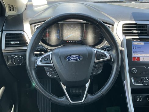 Used 2019 Ford Fusion SEL FWD image 10