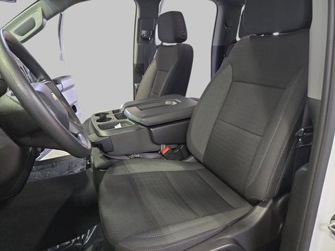 Used 2024 Chevrolet Silverado 2500 Custom w/ Custom Convenience Package image 17