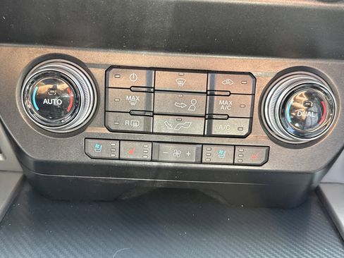 Used 2019 Ford F150 Lariat w/ Equipment Group 502A Luxury image 23