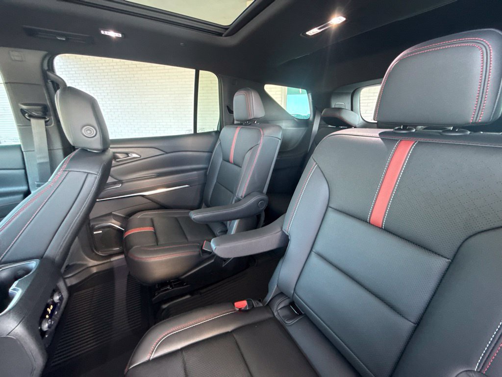 Used 2026 Chevrolet Traverse RS w/ LPO, Floor Liner Package FWD image 44