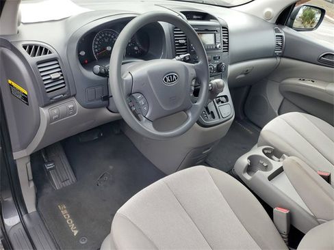 Used 2012 Kia Sedona LX w/ PWR Pkg image 19