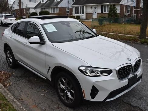 Used 2024 BMW X4 xDrive30i AWD/4WD image 4