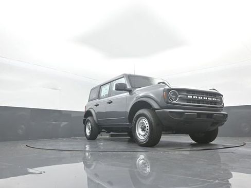 New 2025 Ford Bronco 4-Door image 26