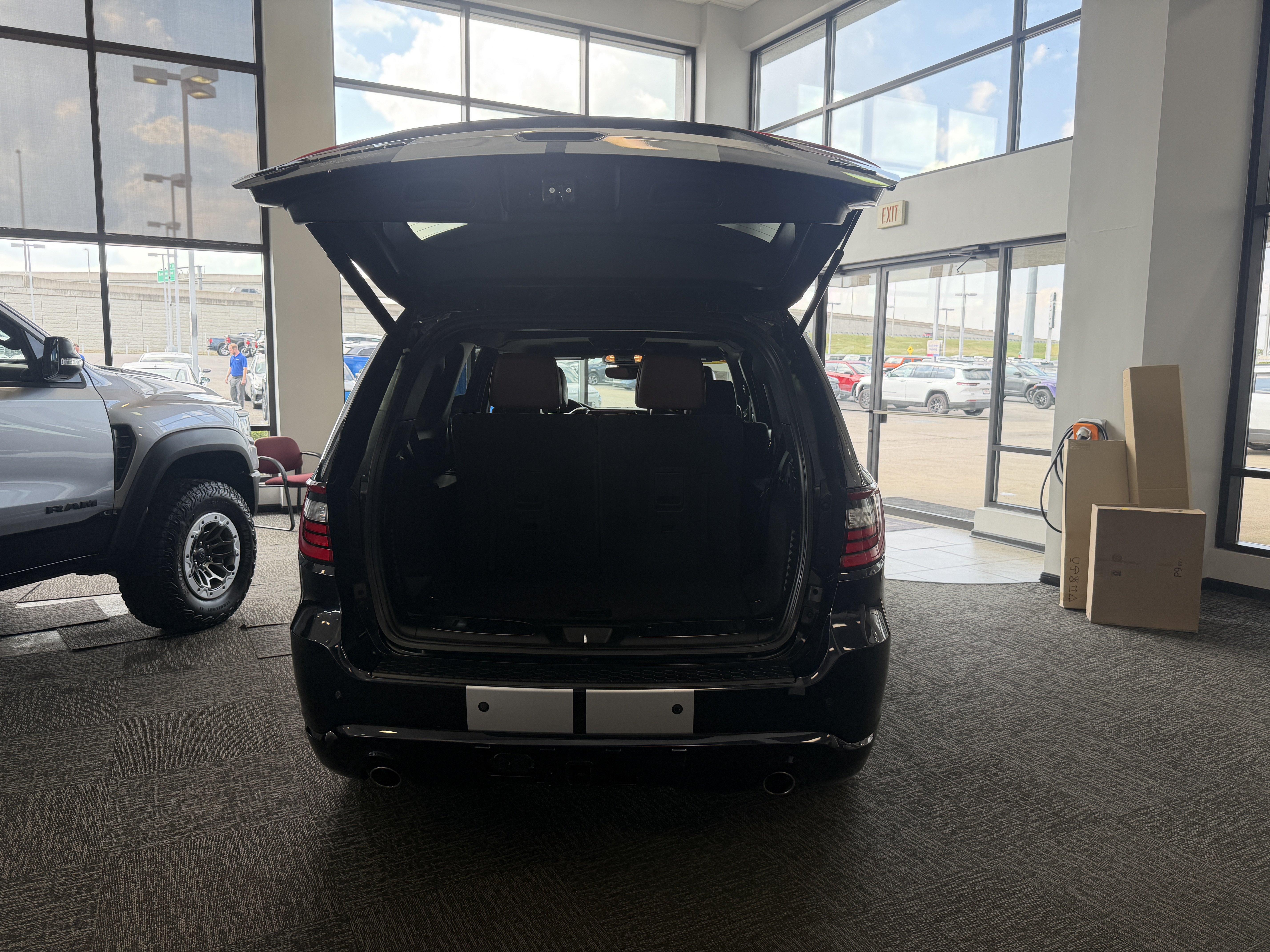 Used 2025 Dodge Durango R/T AWD/4WD image 9