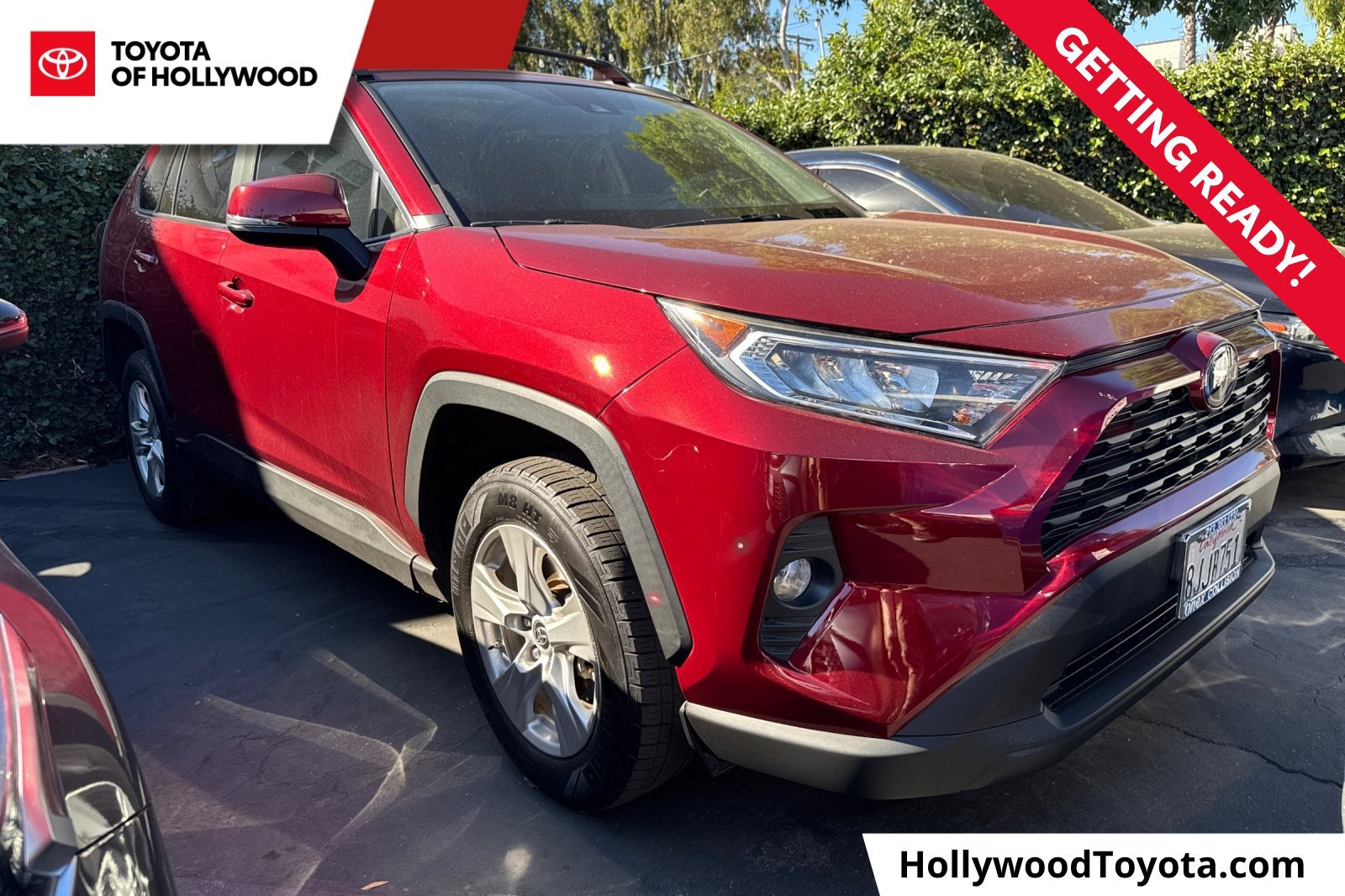 Used 2019 Toyota RAV4 XLE w/ Carpet Mat Package FWD image 1