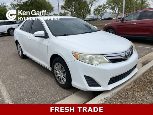 Used 2012 Toyota Camry LE FWD image 1