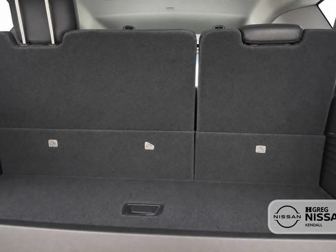 Used 2019 Cadillac Escalade Luxury AWD/4WD image 15