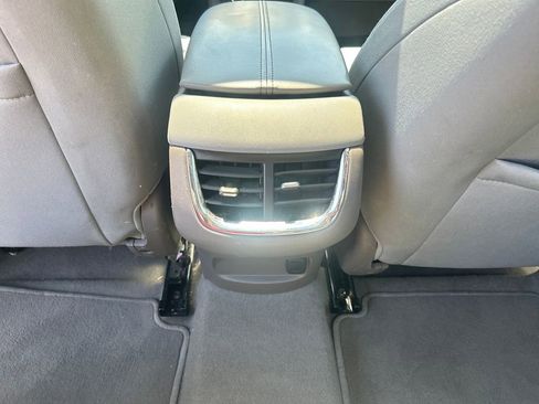 Used 2022 Chevrolet Malibu LT FWD image 15