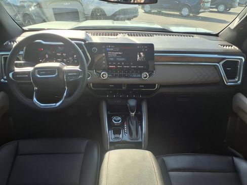 Certified 2026 GMC Canyon Denali AWD/4WD image 3