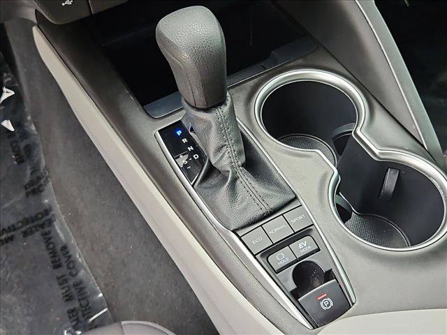 Used 2022 Toyota Camry LE FWD image 17