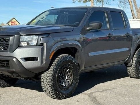 Used 2022 Nissan Frontier S image 2