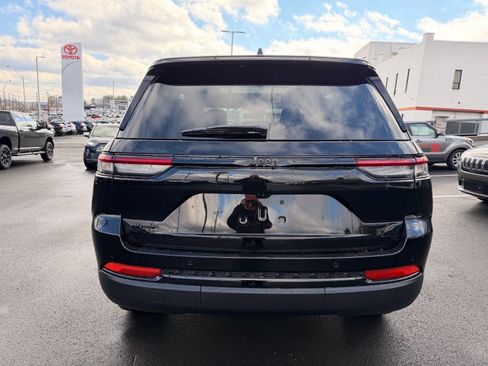 New 2025 Jeep Grand Cherokee Limited image 6