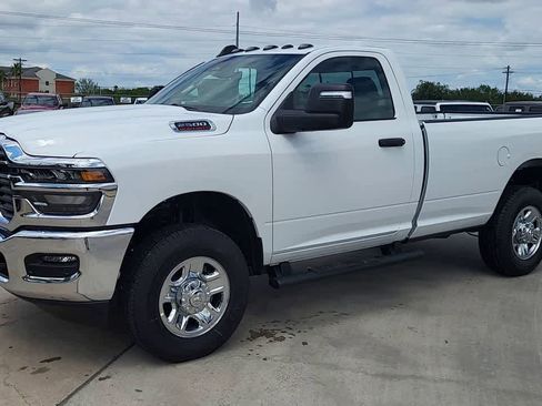 New 2026 RAM 2500 Tradesman AWD/4WD image 4