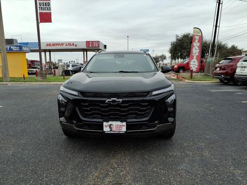Used 2024 Chevrolet Trax ACTIV w/ Sunroof Package image 8