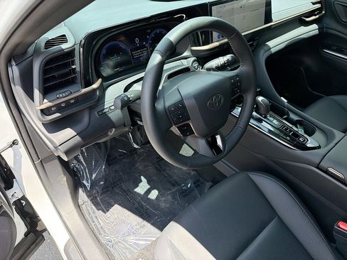 Used 2025 Toyota Crown Signia w/ Advanced Technology Package AWD/4WD image 25