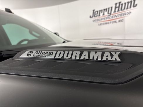 Used 2025 Chevrolet Silverado 3500 LTZ w/ LTZ Premium Package image 30