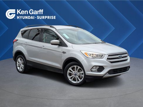 Used 2019 Ford Escape SEL image 1